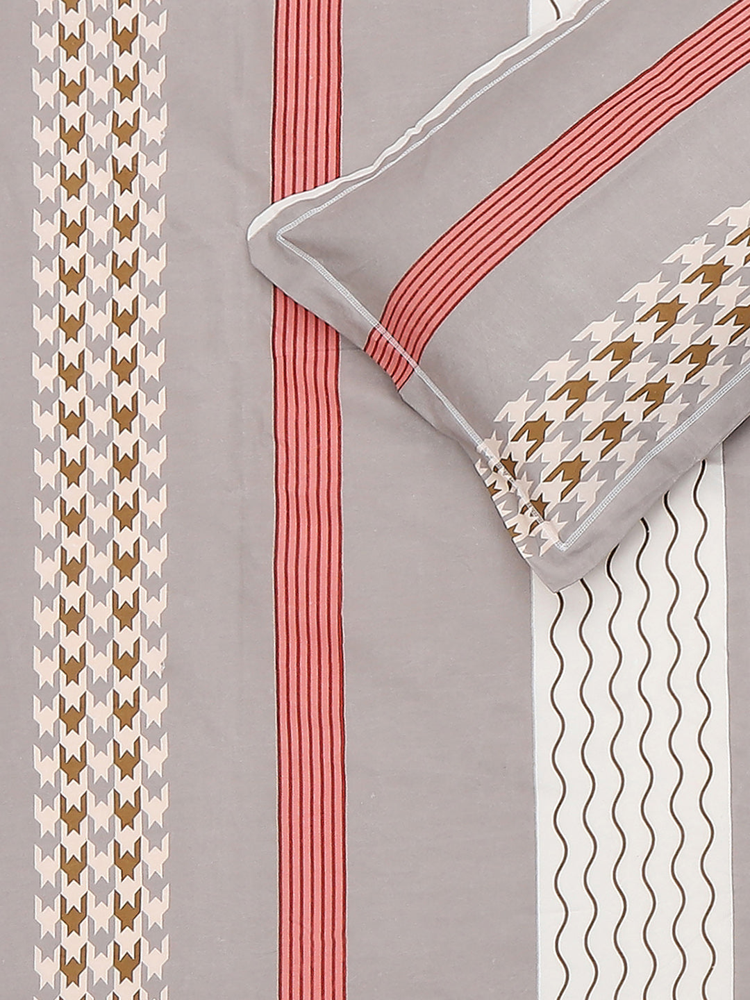 120 GSM Polyester Queen Size 1 Bedsheet with 2 Pillow Covers (Occasion)