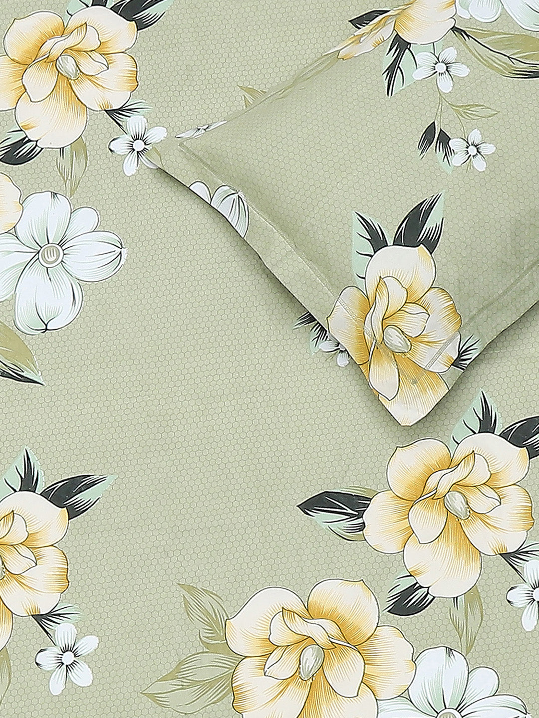 120 GSM Polyester Queen Size 1 Bedsheet with 2 Pillow Covers (Occasion)