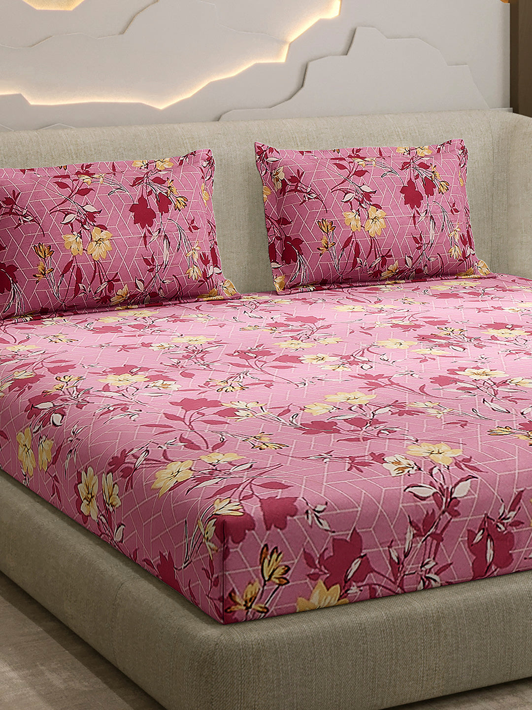 104 TC 100% Cotton Double Bed 1 Bedsheet with 2 Pillow Cover (Samriddhi)
