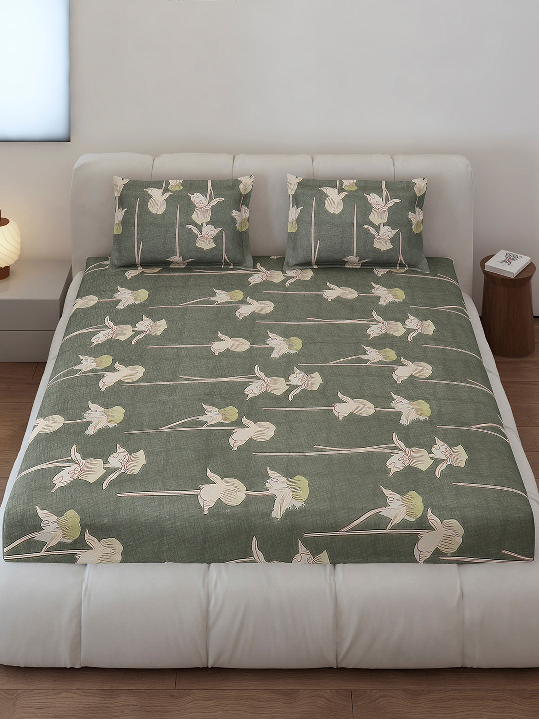 130 GSM Polyester Queen Size 1 Bedsheet with 2 Pillow Covers (Sanskriti)