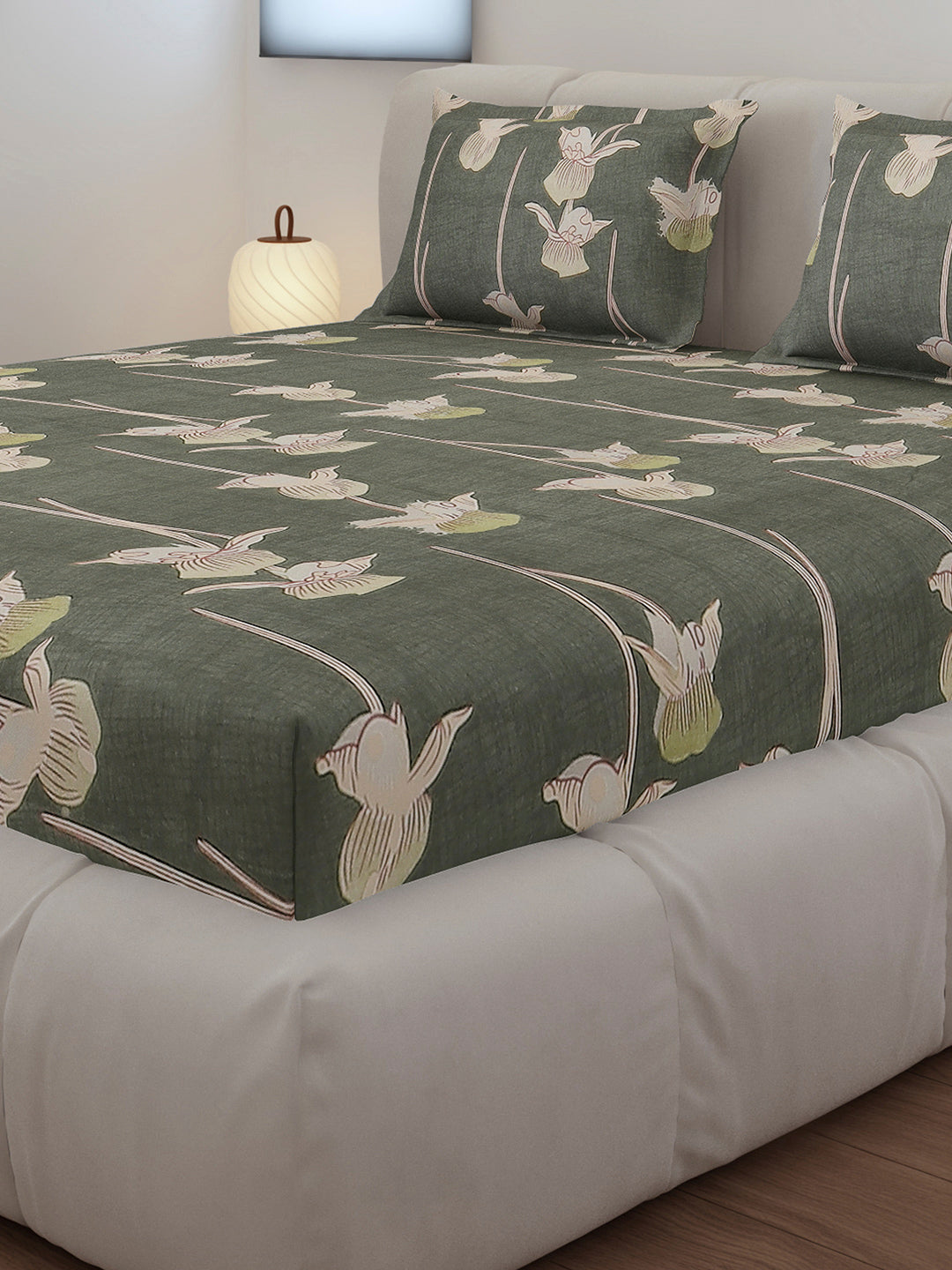 130 GSM Polyester Queen Size 1 Bedsheet with 2 Pillow Covers (Sanskriti)