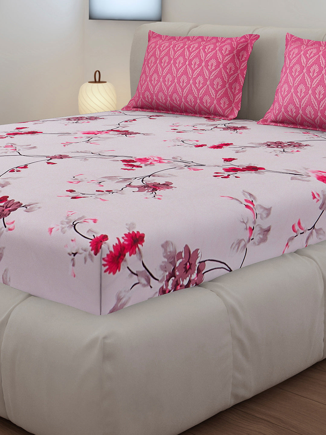 130 GSM Polyester King Size 1 Bedsheet with 2 Pillow Covers (Stanley)