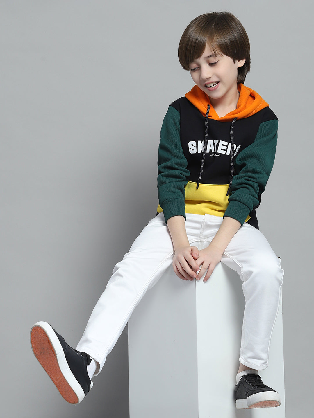 Boys Navy Blue Printed Hooded Full Sleeve Sweatshirt