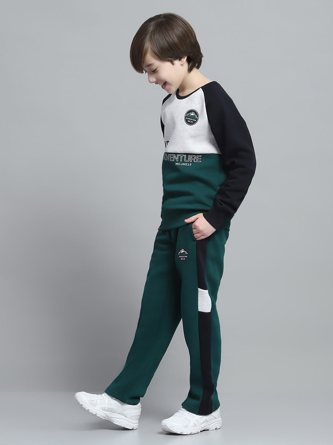 Boys Green Printed Round Neck Full Sleeve Tracksuit