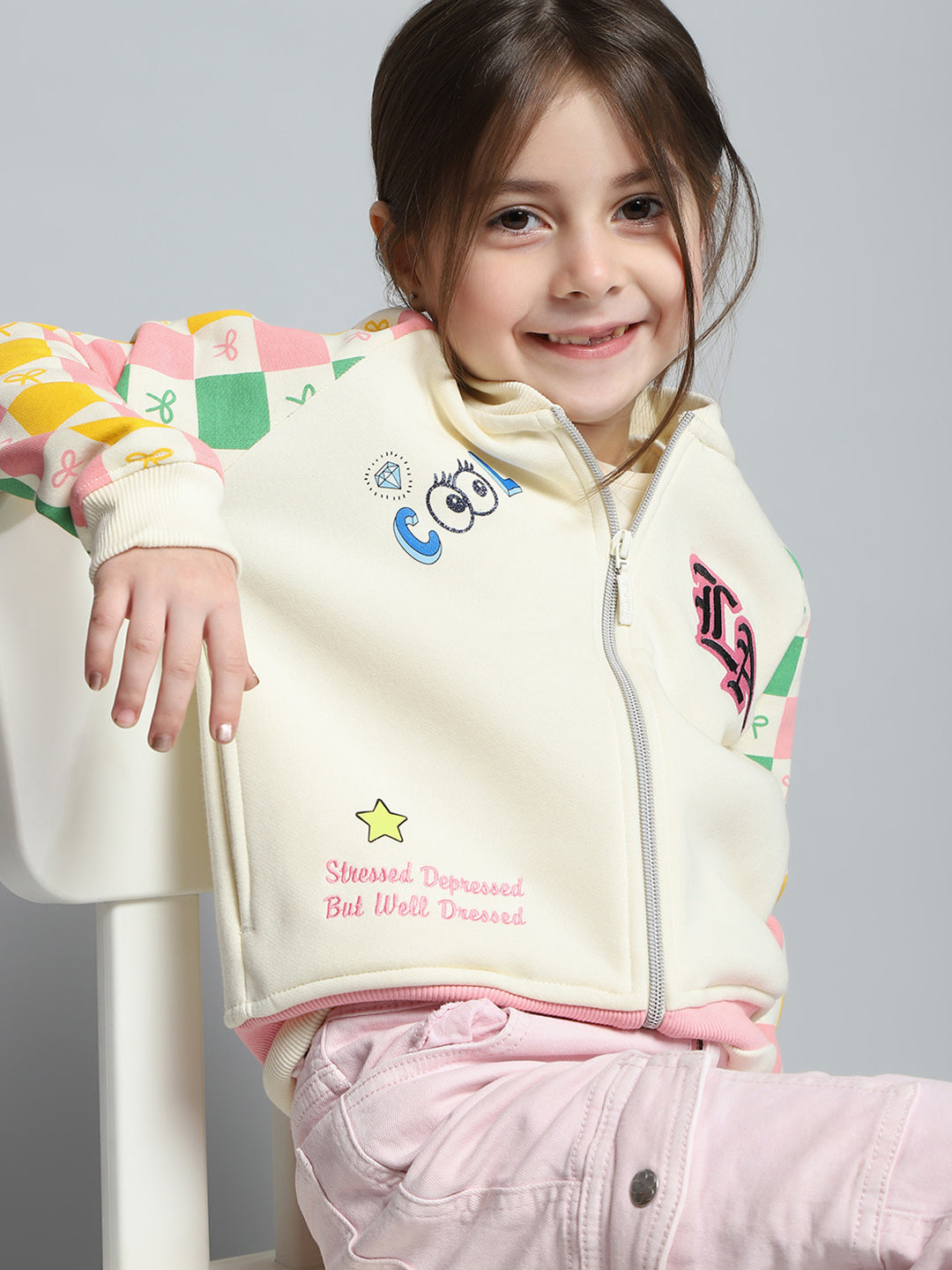 Girls Off White Printed Round Neck Full Sleeve Sweatshirt