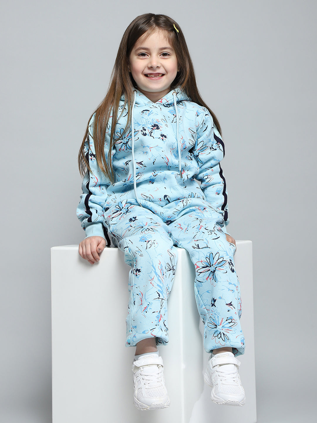 Girls Blue Printed Hooded Full Sleeve Tracksuit