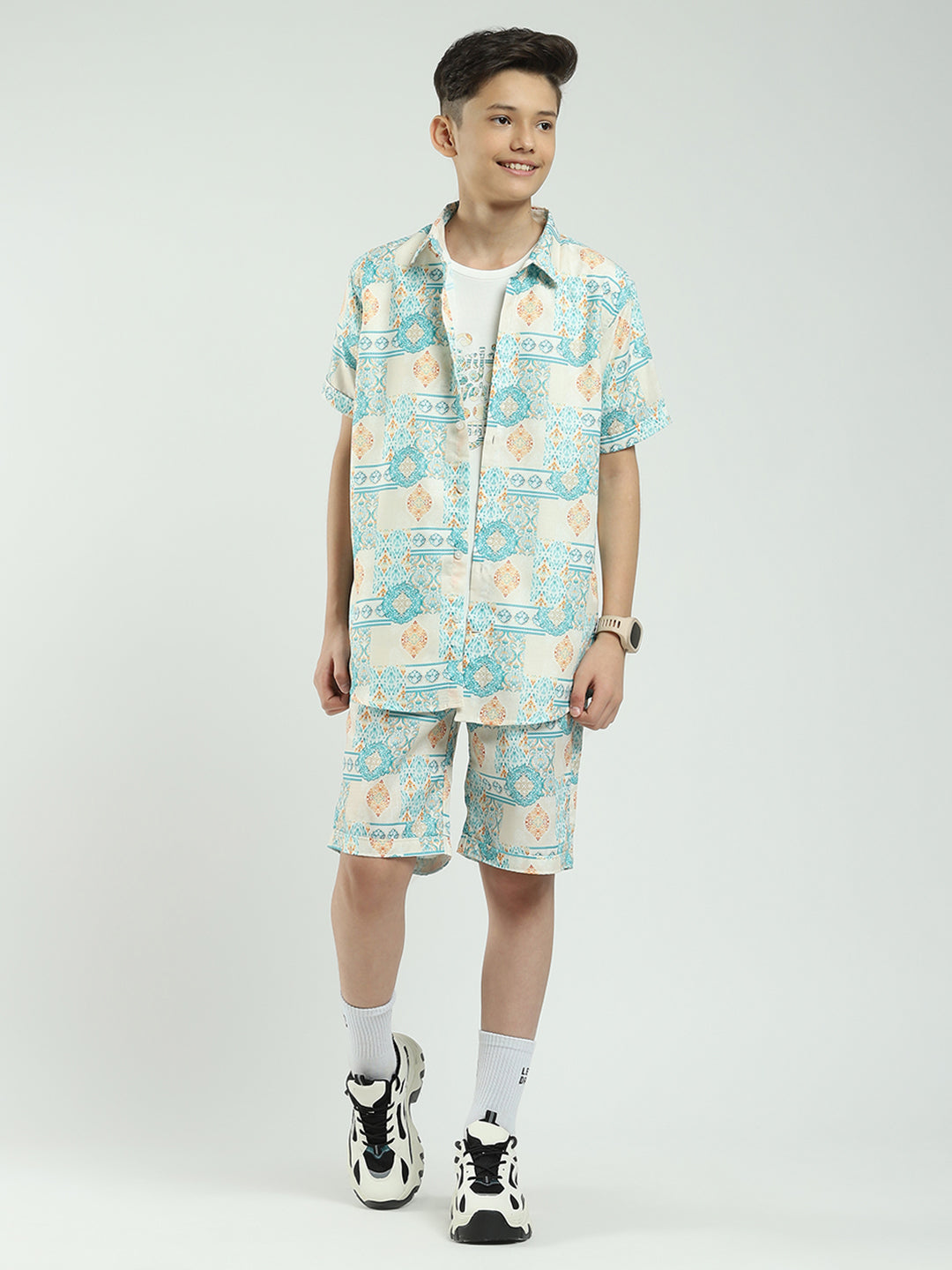 Boys Green Printed Collar Half Sleeve Cords Set