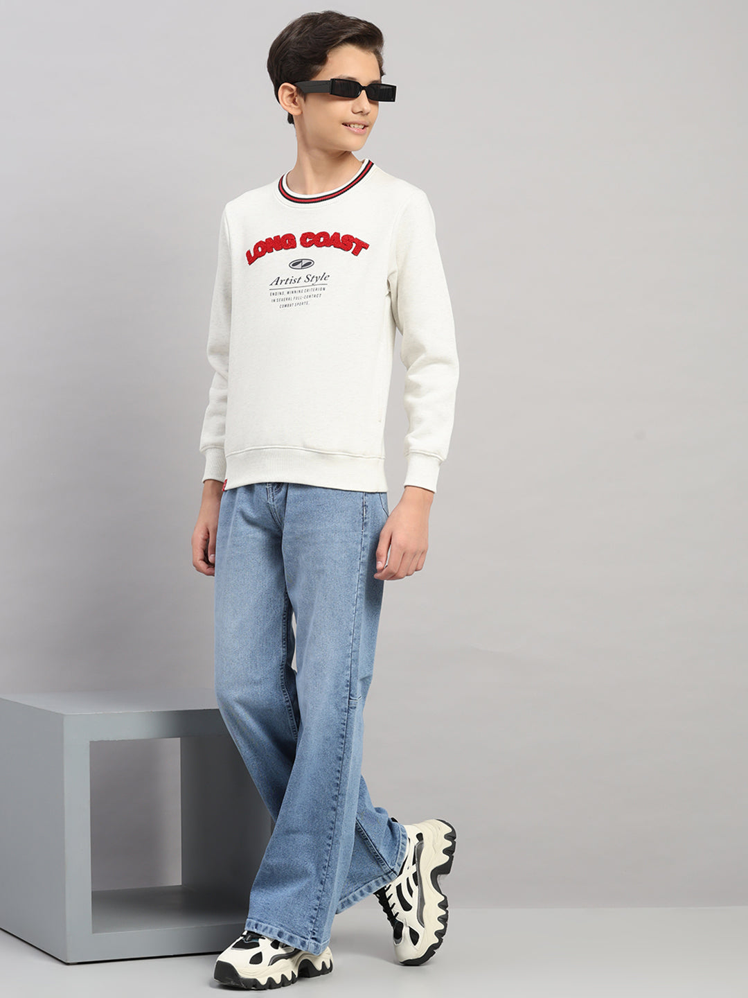 Boys Off White Printed Round Neck Full Sleeve Sweatshirt