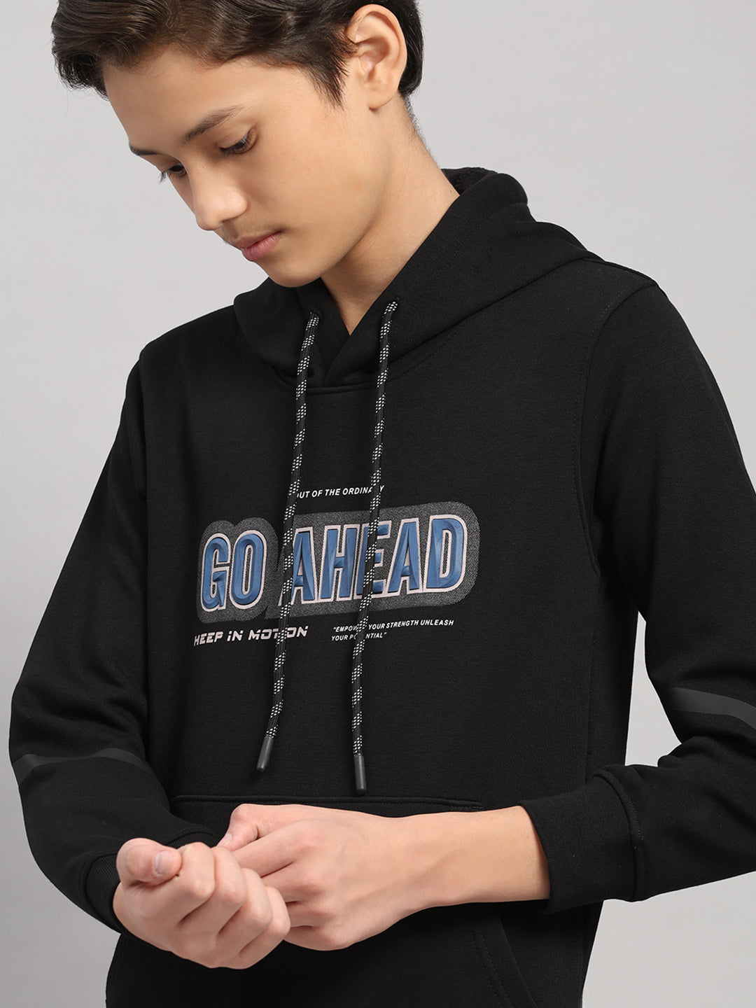 Boys Black Printed Round Neck Full Sleeve Sweatshirt