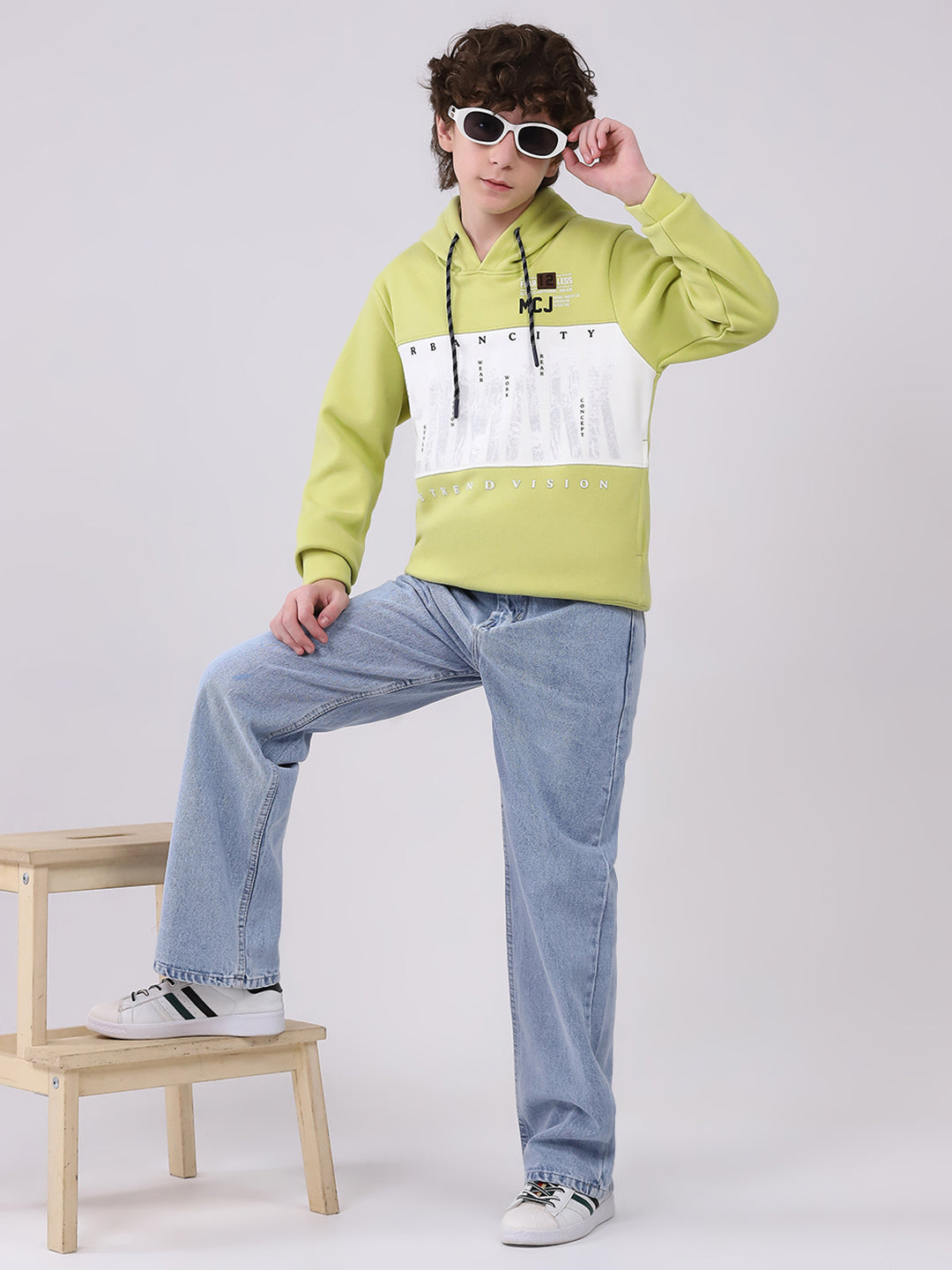Boys Green Printed Hooded Full Sleeve Sweatshirt