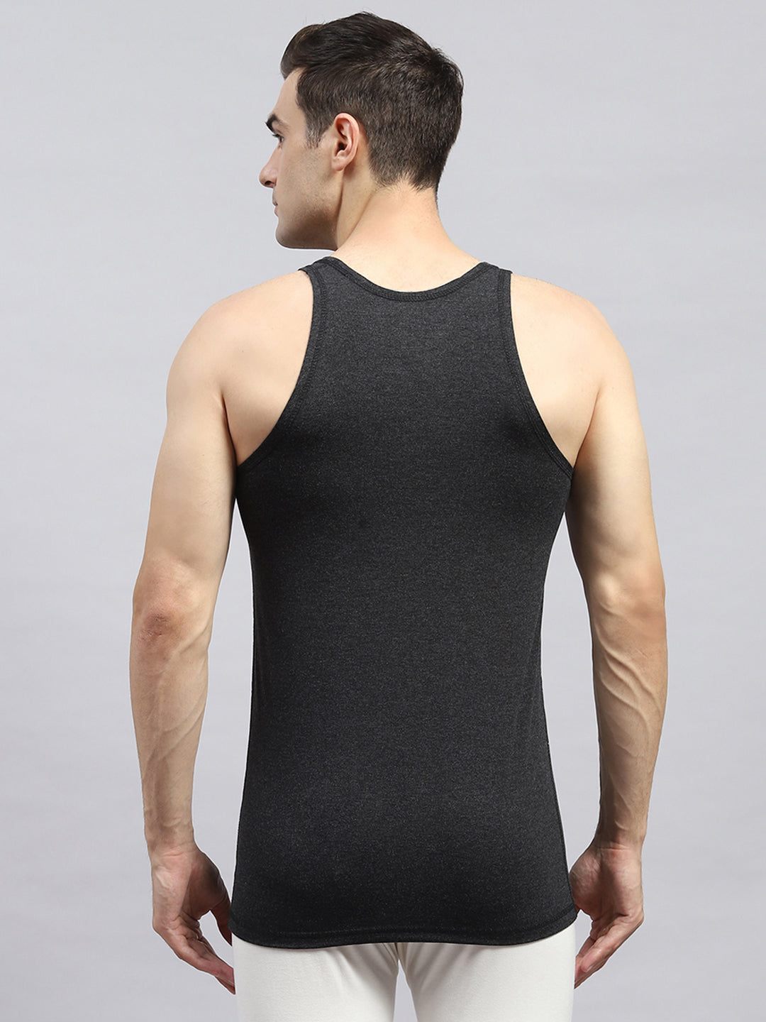 Men Black Solid Round Neck Sleeveless Thermal Vest