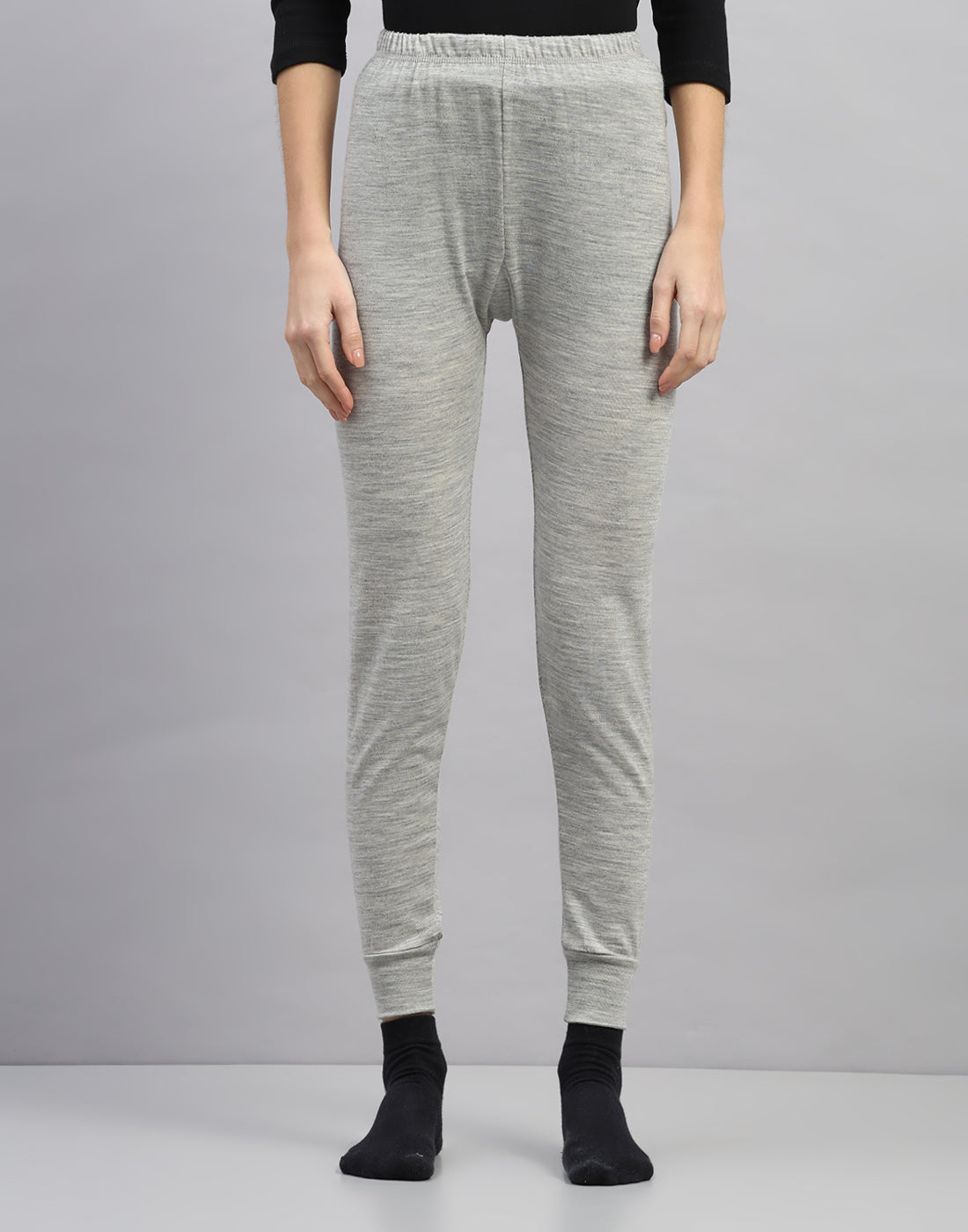Women Grey Solid Regular Fit Thermal Lower