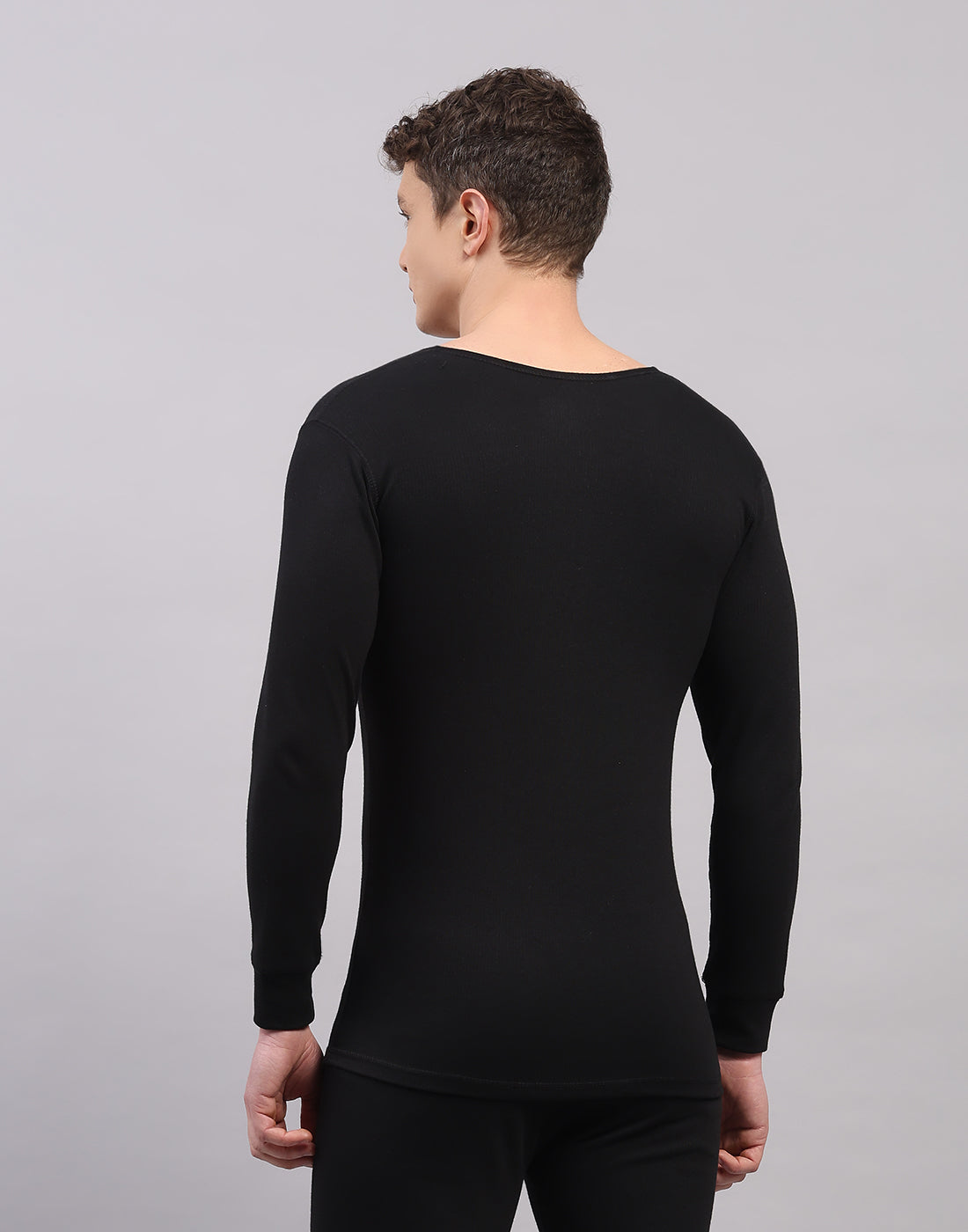 Men Black Solid Round Neck Full Sleeve Thermal Vest