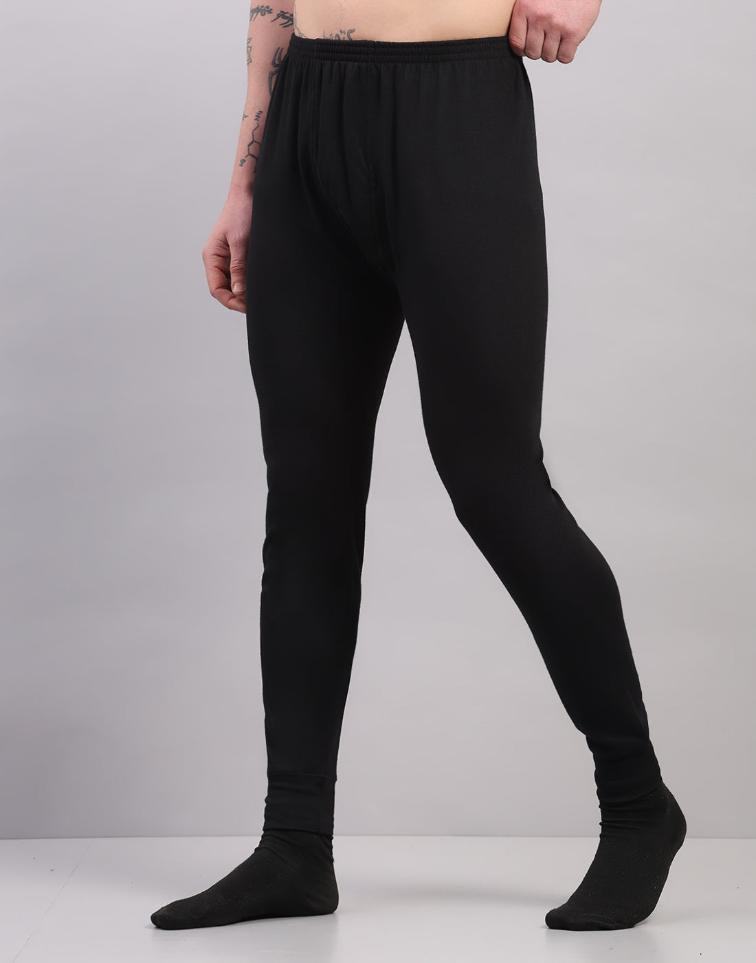 Men Black Solid Regular Fit Thermal Lower