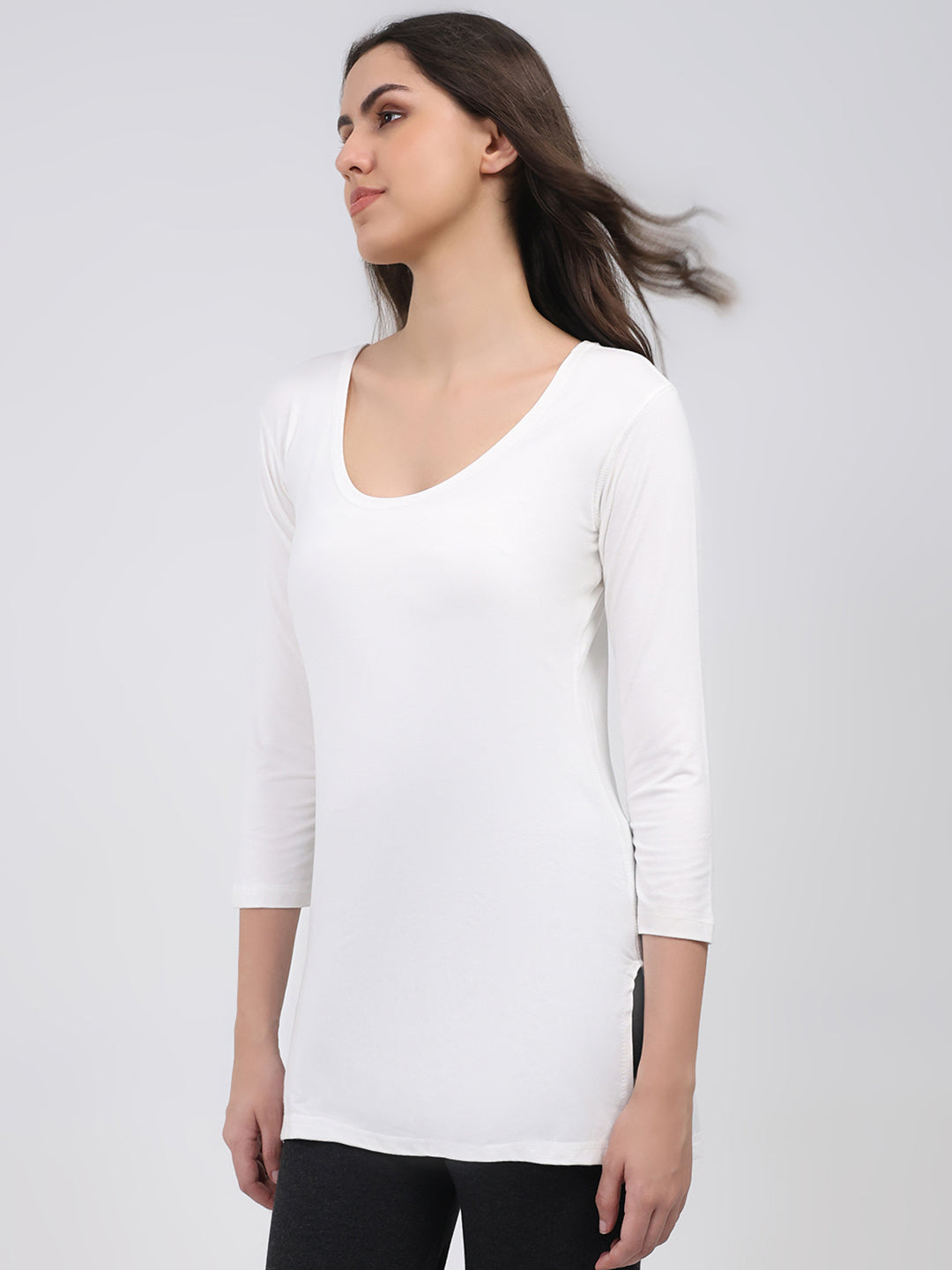 Women White Solid Round Neck 3/4th Sleeve Thermal Vest