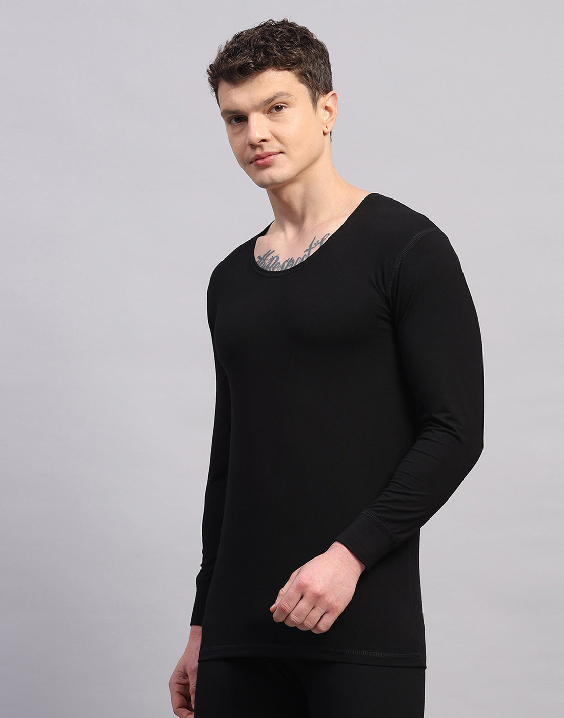 Men Black Solid Round Neck Full Sleeve Thermal Vest