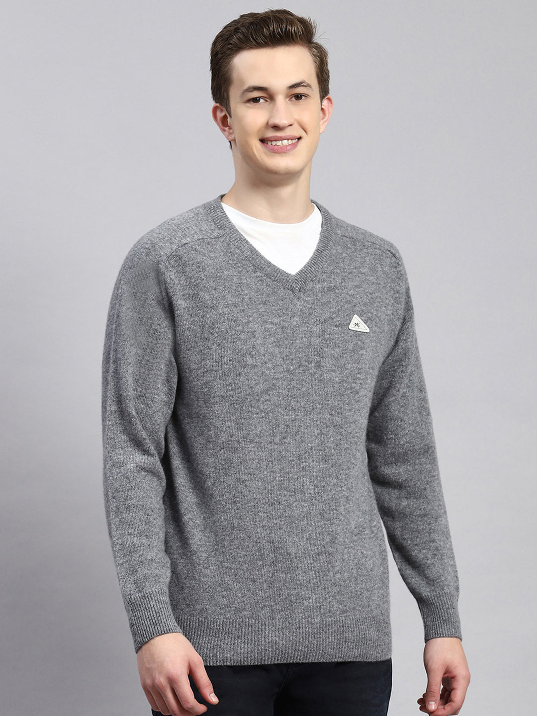 Men Grey Solid Pullover