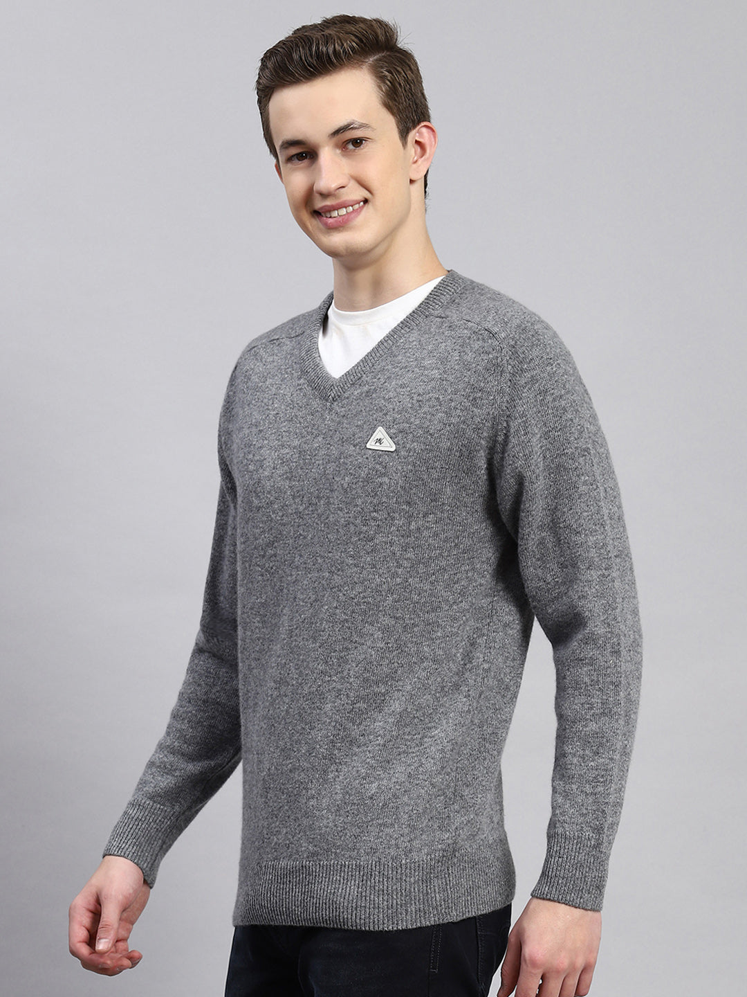 Men Grey Solid Pullover