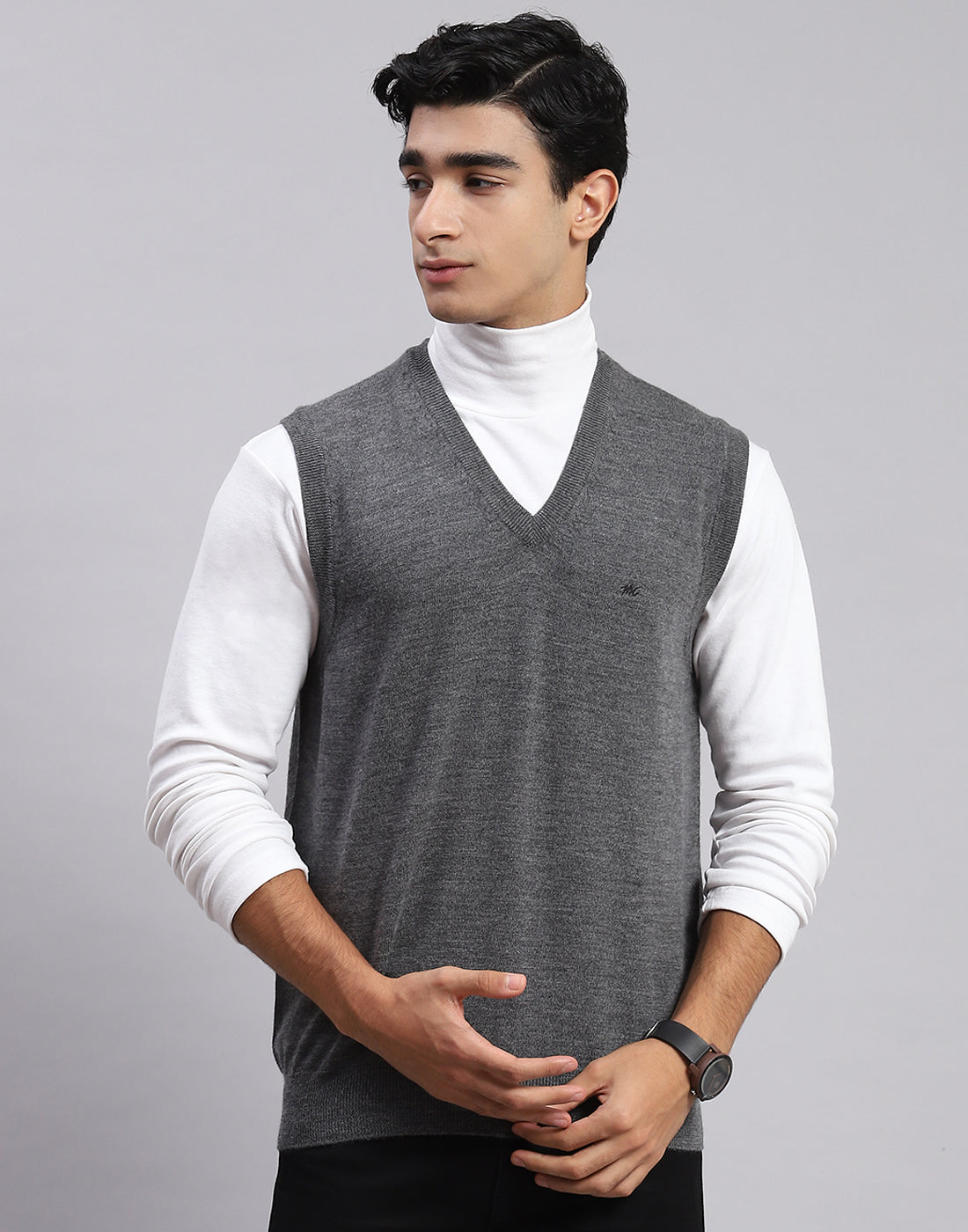 Men Grey Solid V Neck Sleeveless Sweaters/Pullovers
