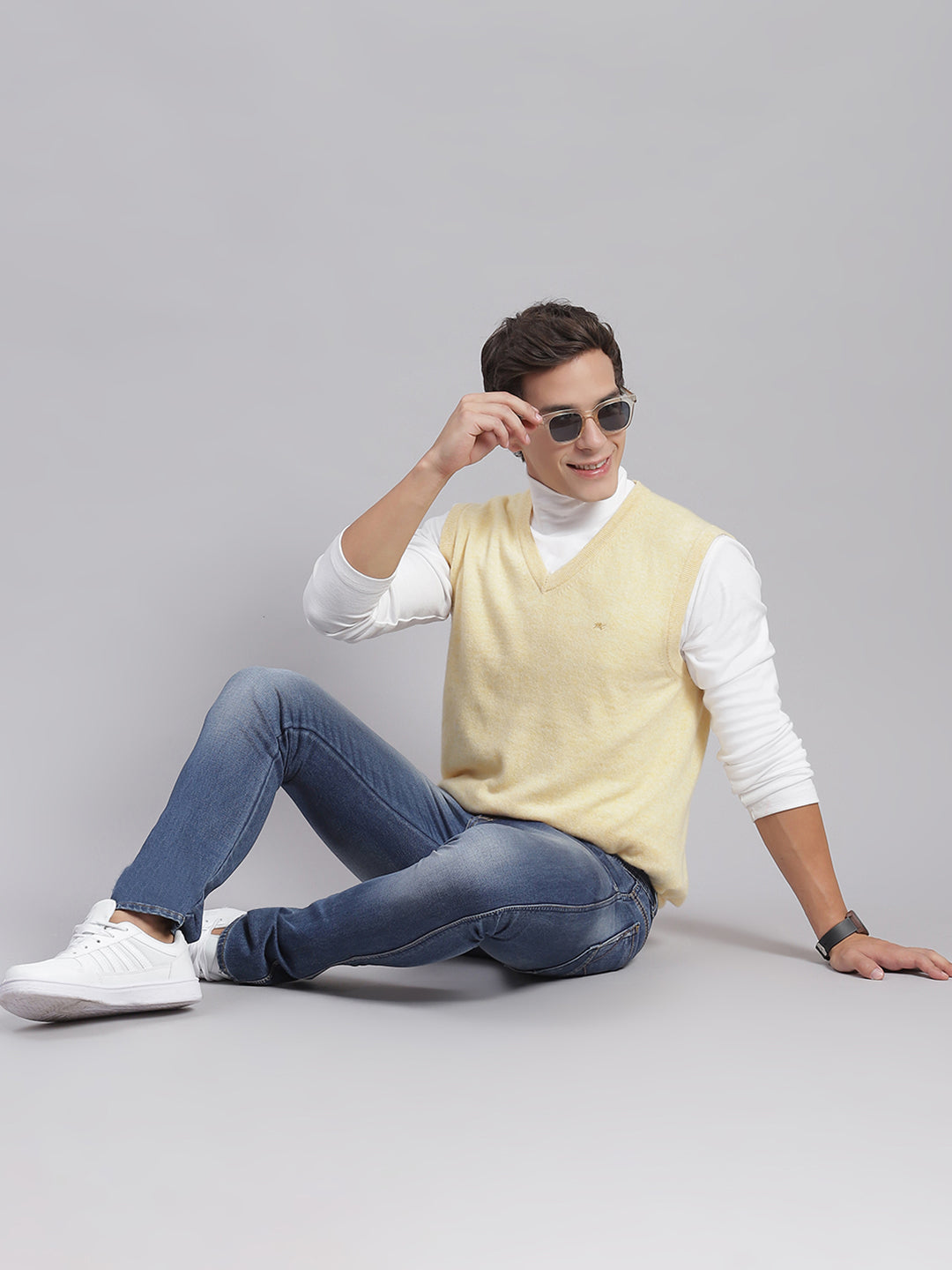 Men Beige Solid V Neck Sleeveless Sweaters/Pullovers