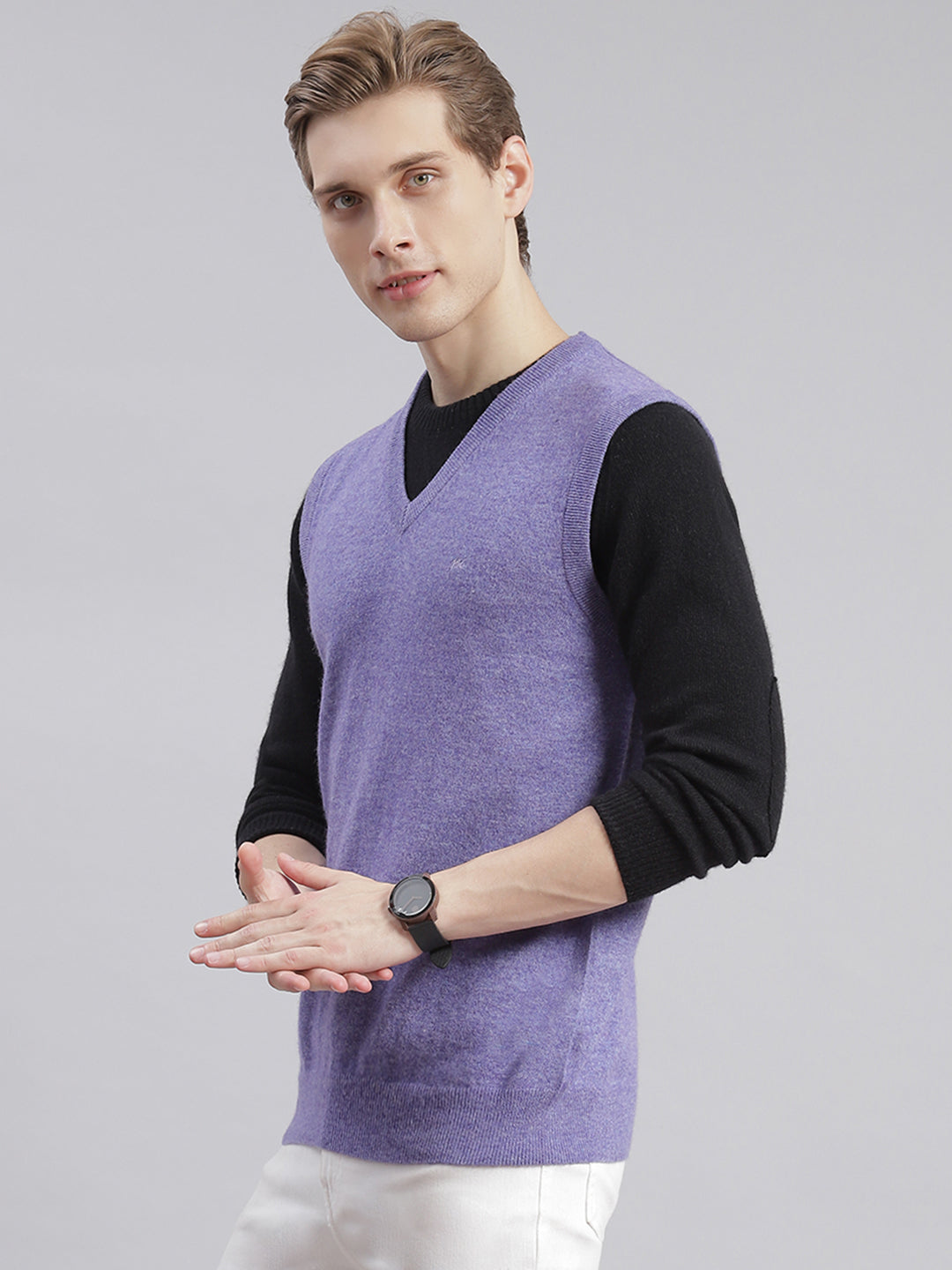 Men Purple Solid V Neck Sleeveless Sweaters/Pullovers