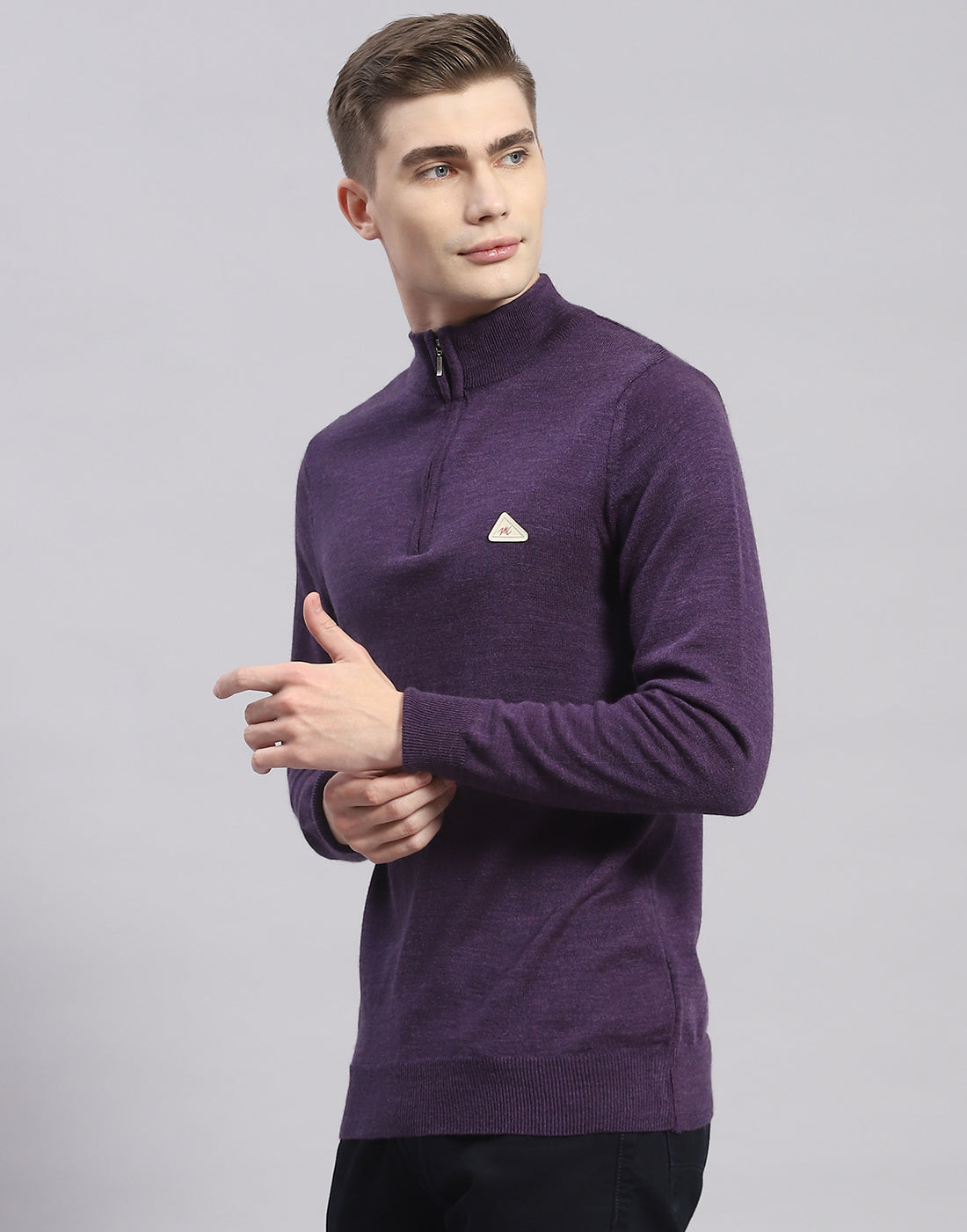 Men Purple Solid H Neck Full Sleeve Pullover