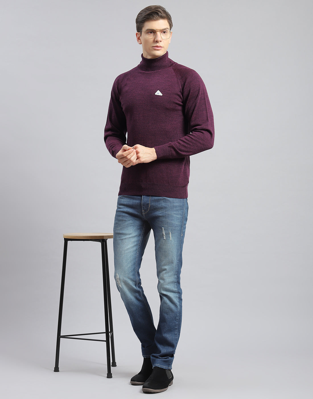 Men Purple Solid H Neck Full Sleeve Pullover