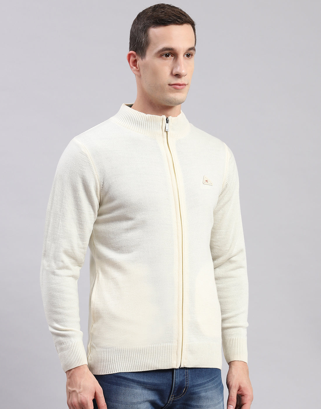 Men Cream Solid Stand Collar Full Sleeve Sweaters/Pullovers