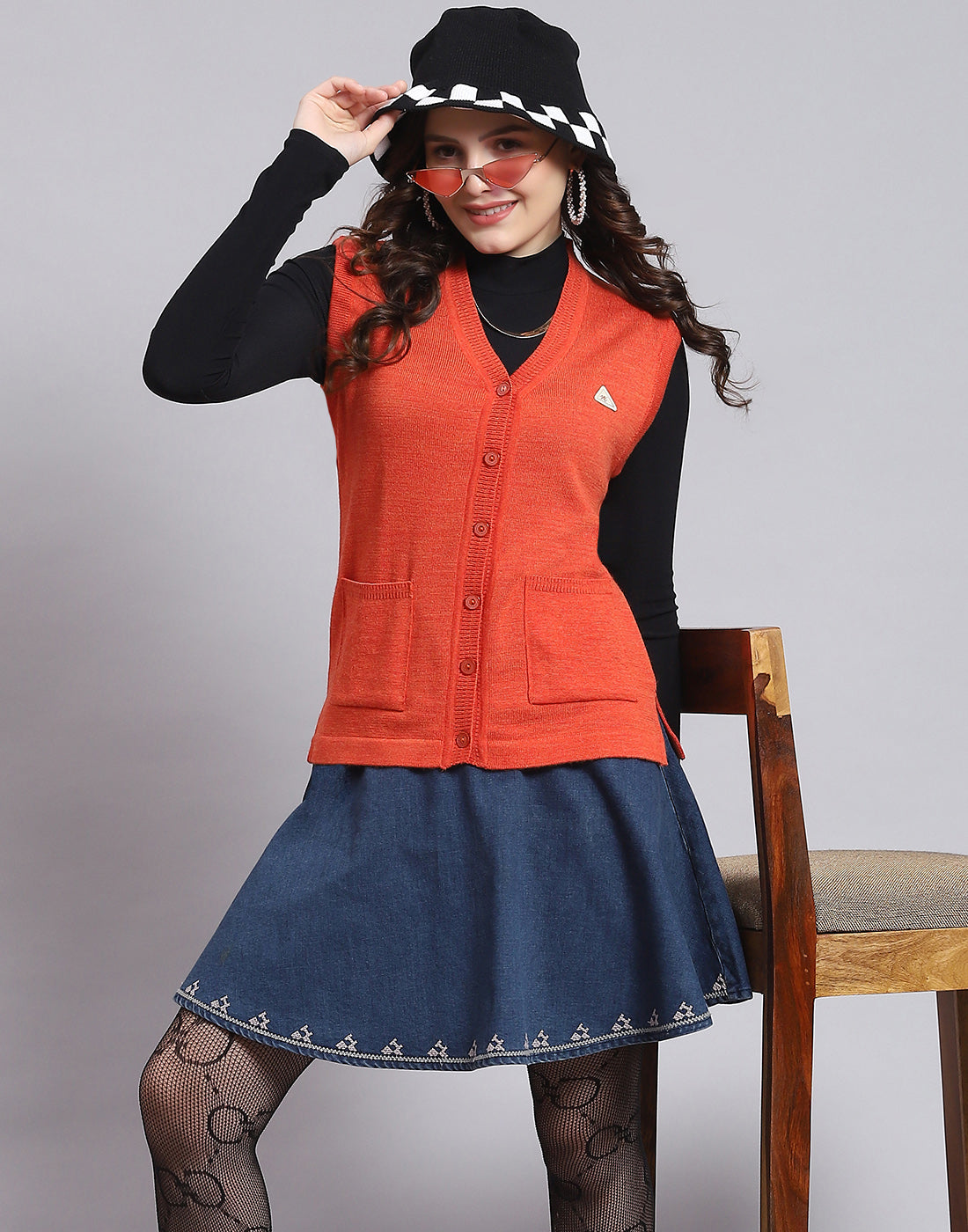 Women Orange Solid V Neck Sleeveless Sweater