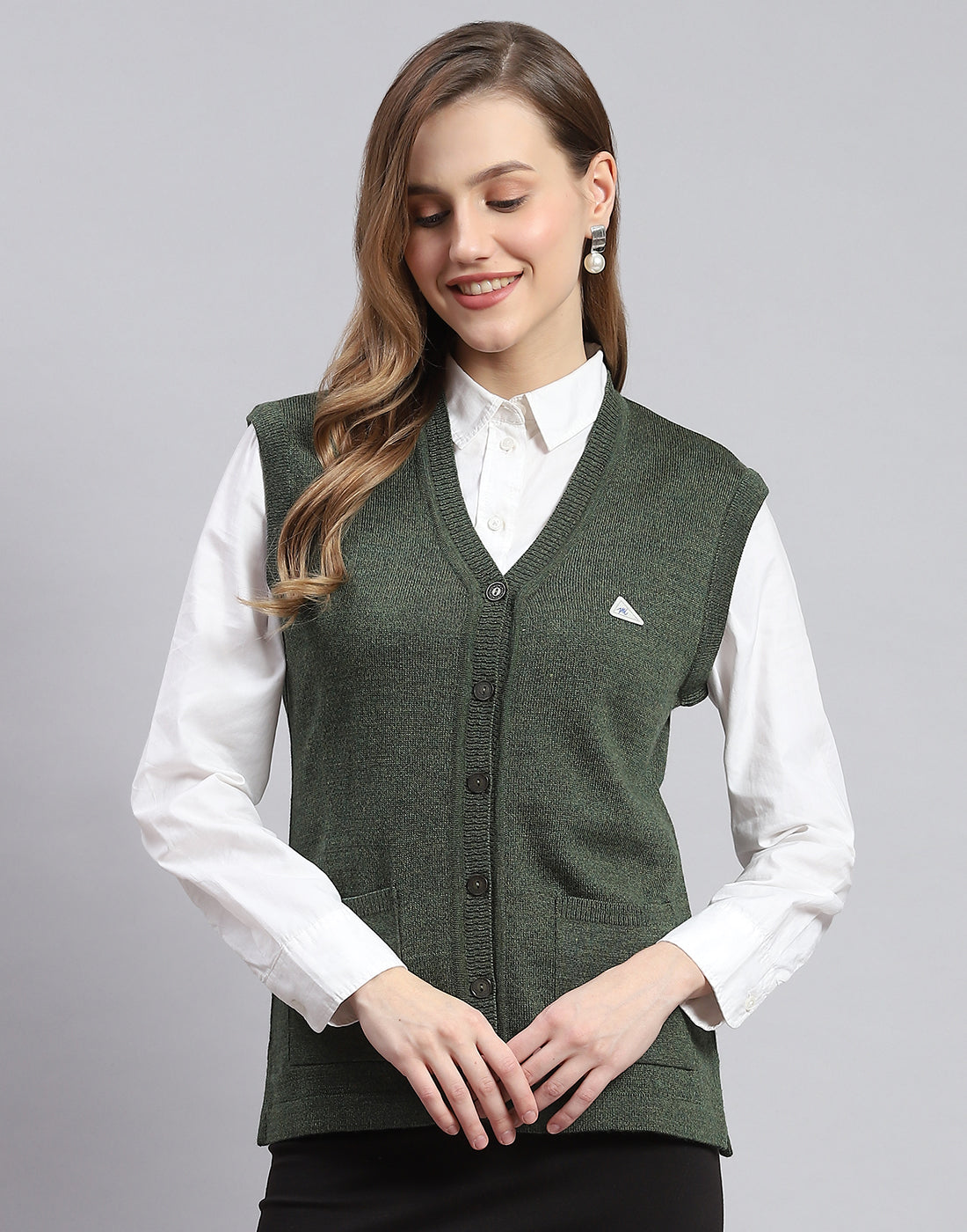 Women Green Solid V Neck Sleeveless Cardigans