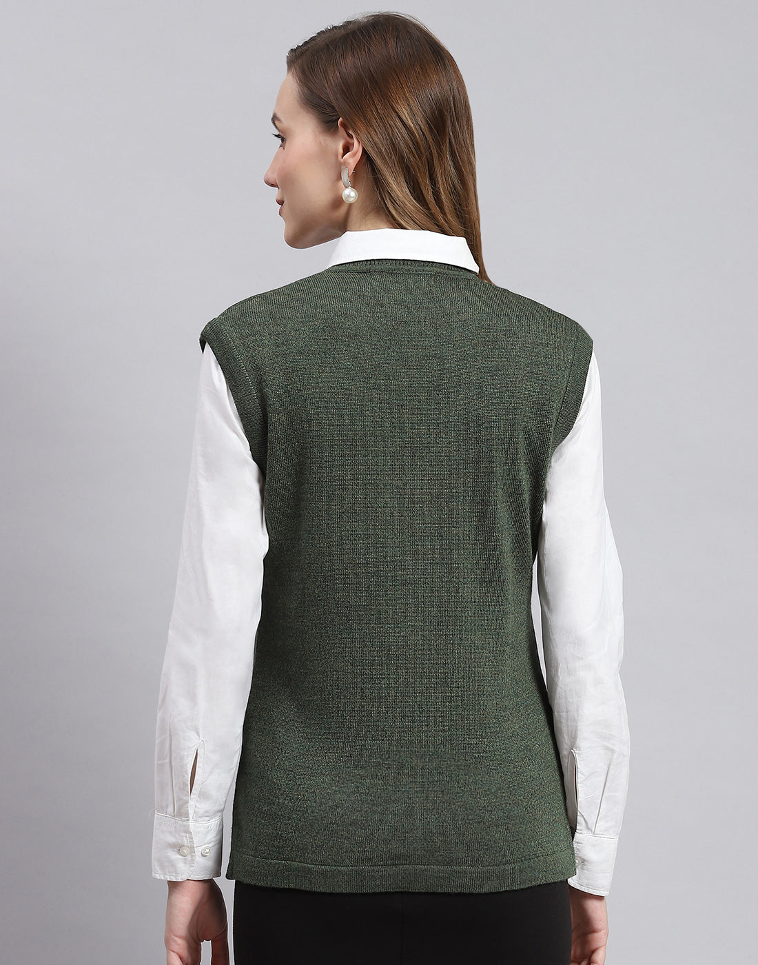 Women Green Solid V Neck Sleeveless Cardigans