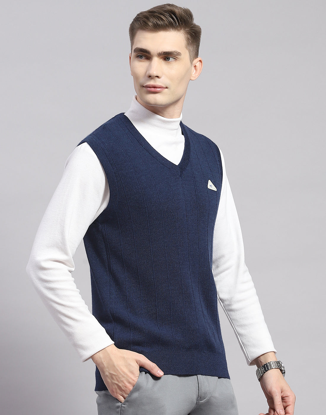 Men Blue Solid V Neck Sleeveless Sweater