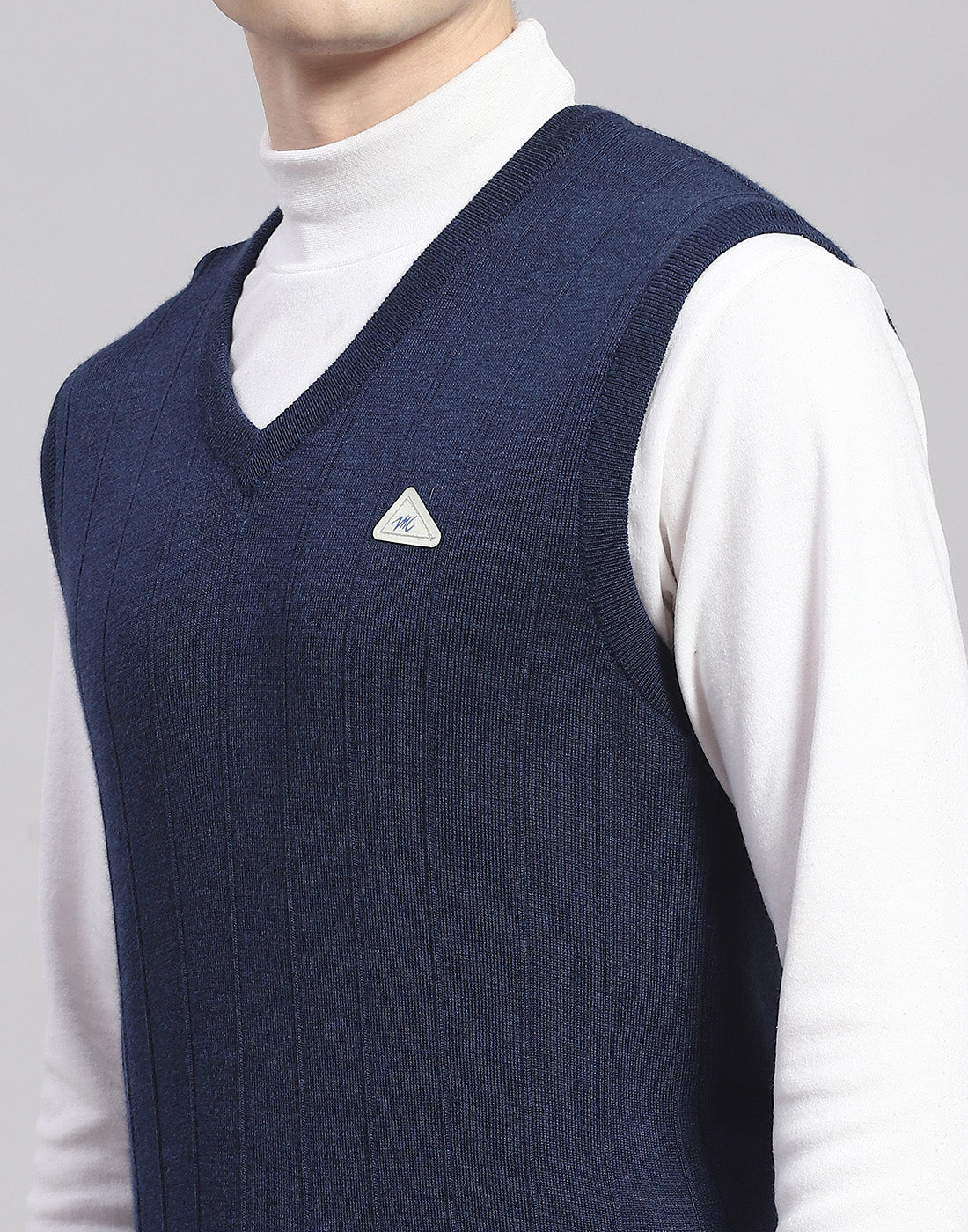 Men Blue Solid V Neck Sleeveless Sweater