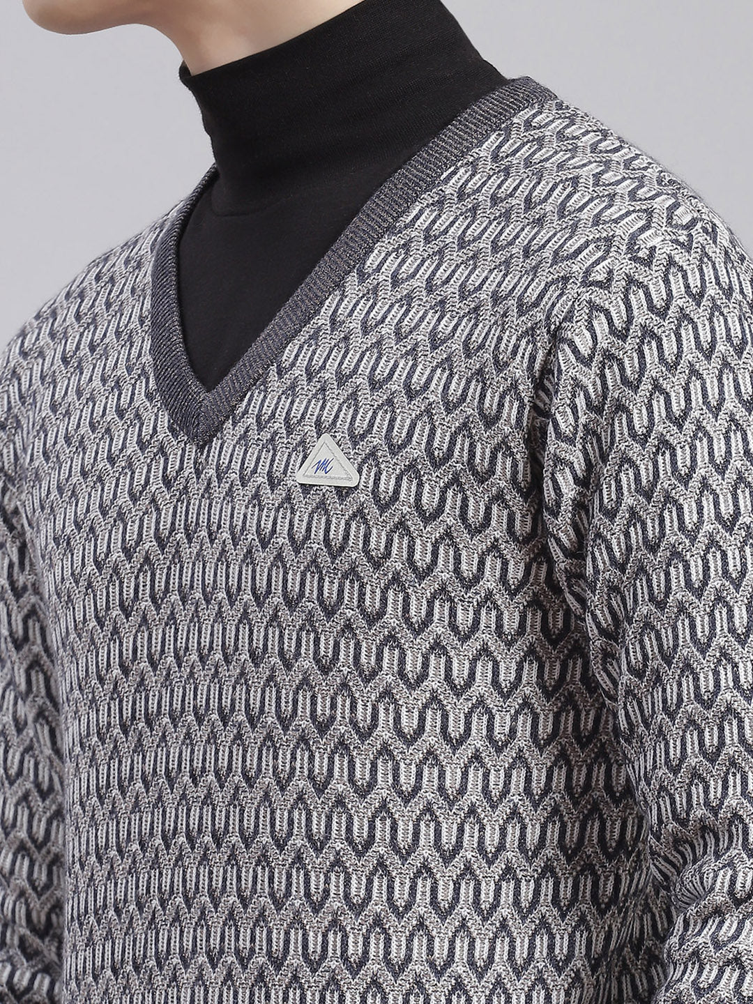 Men Grey Self Design V Neck Full Sleeve Sweaters/Pullovers