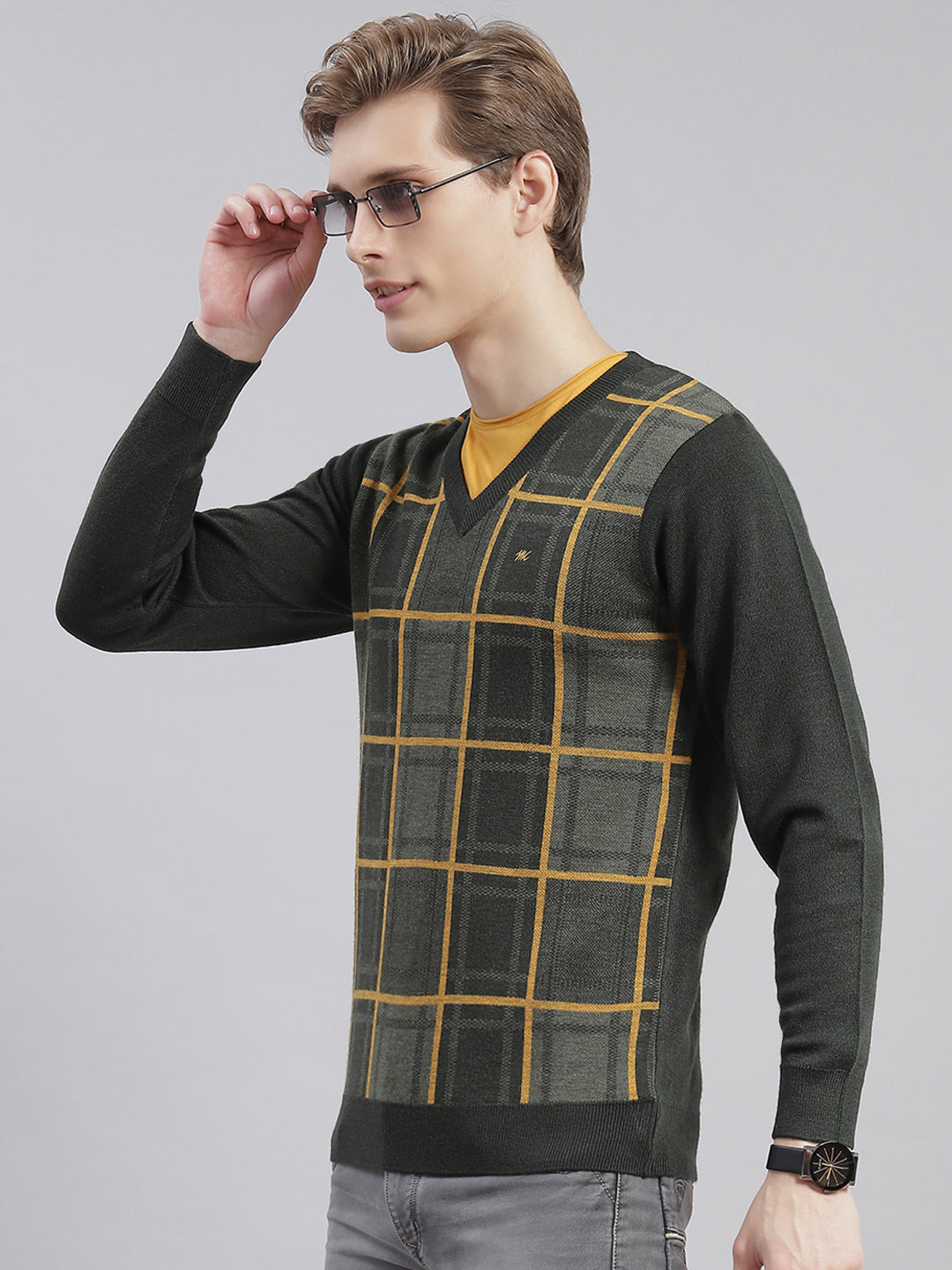 Men Grey Self Design V Neck Full Sleeve Sweaters/Pullovers