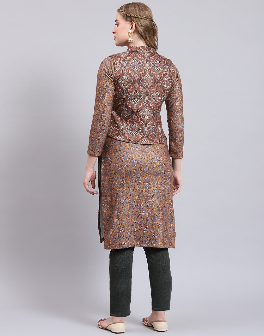 Women Brown Printed Mandarin Collar Full Sleeve Kurtis Set