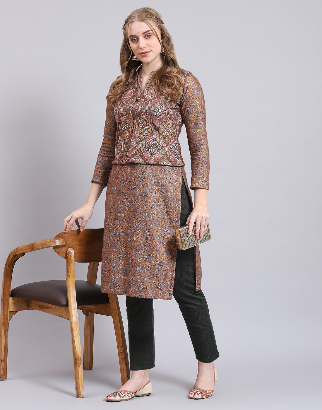 Women Brown Printed Mandarin Collar Full Sleeve Kurtis Set