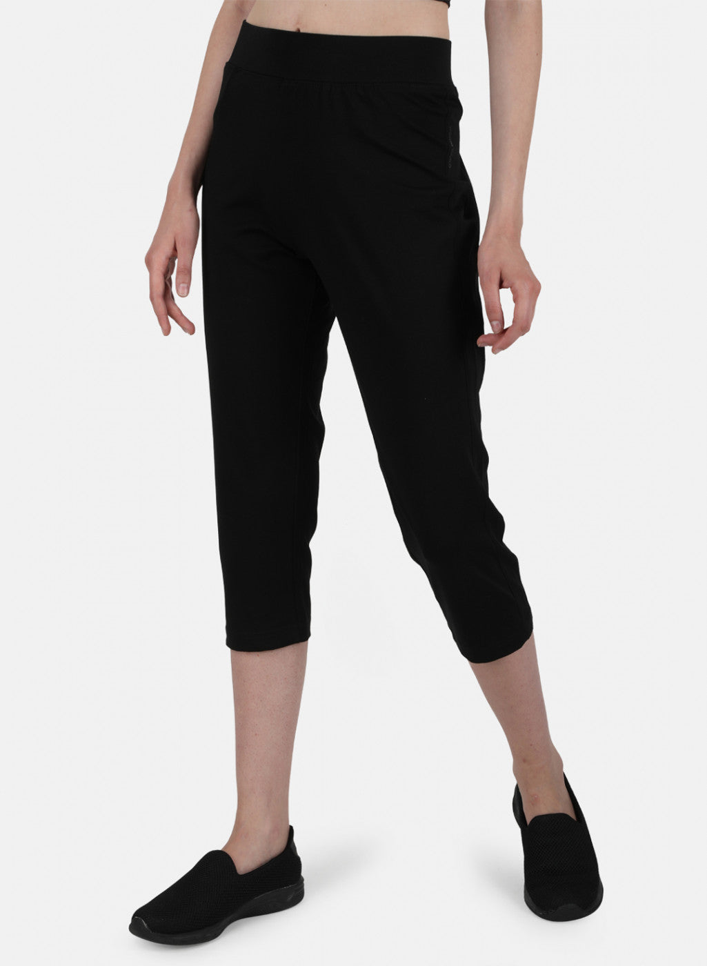 Womens Black Regular Capri