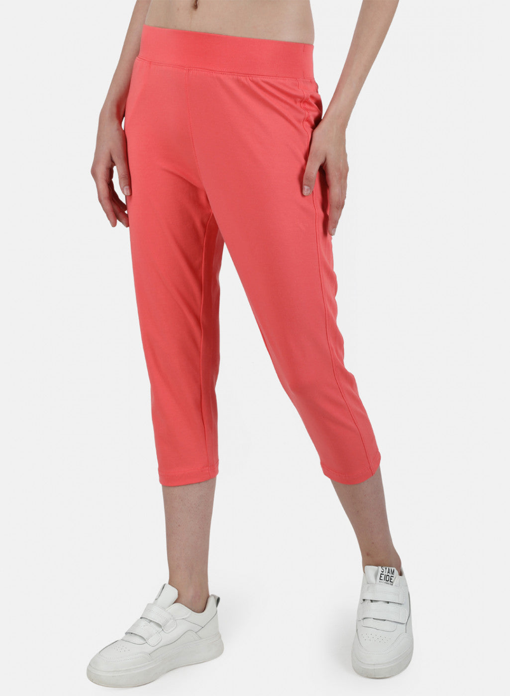 Womens Peach Regular Capri