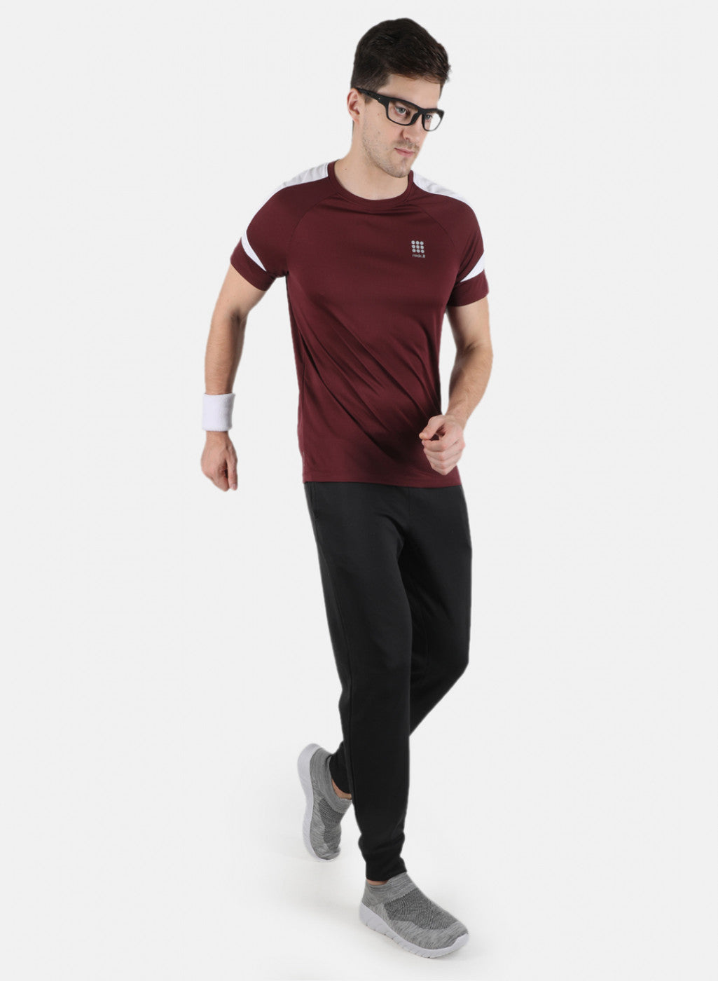Men Maroon Self Design Round Neck T-Shirt