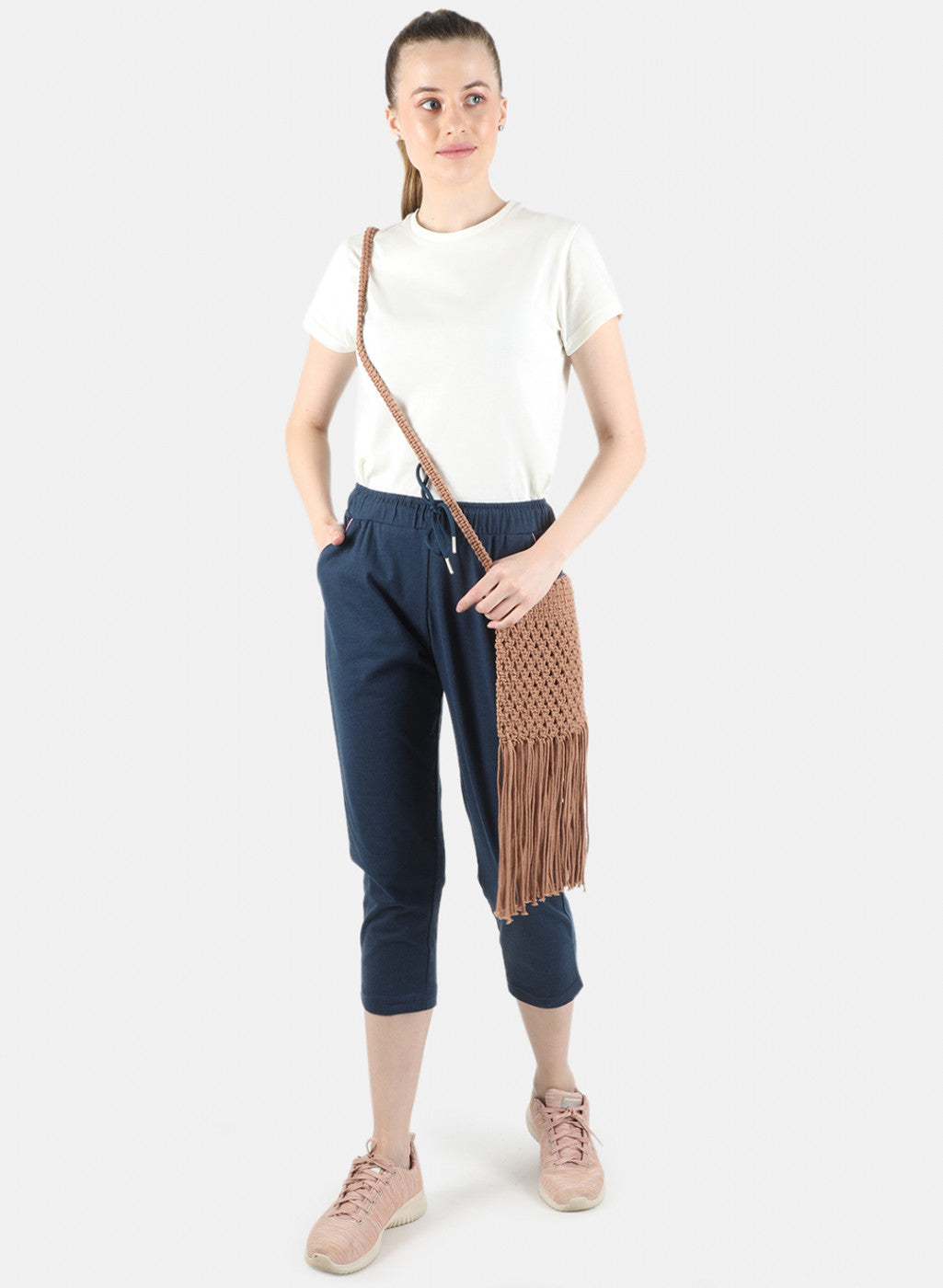 Women Blue Plain Capri