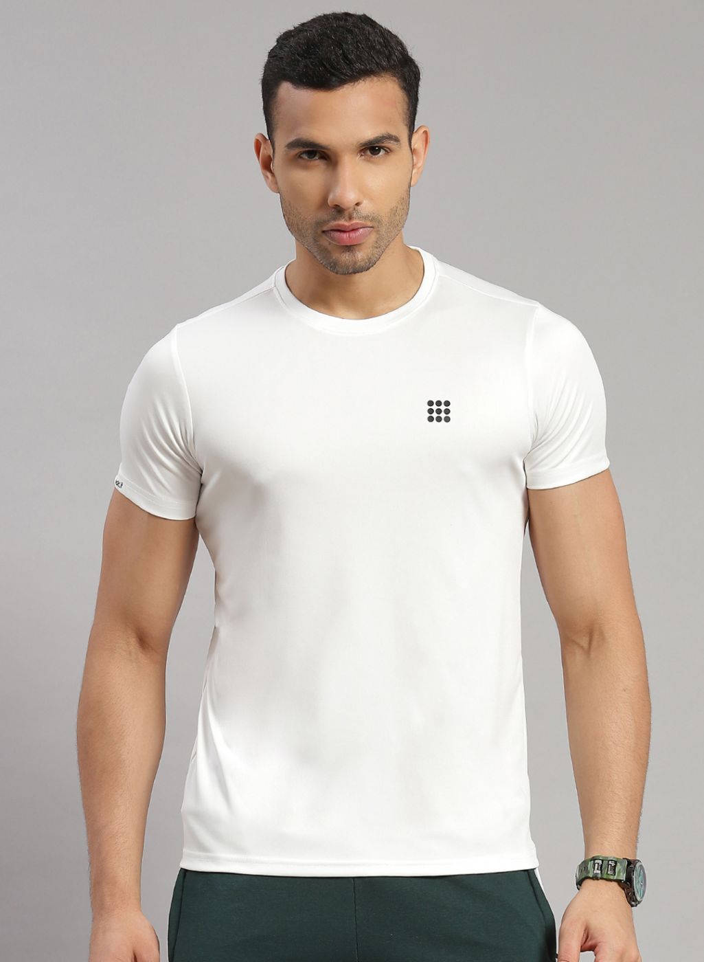 Men White Solid T-Shirt