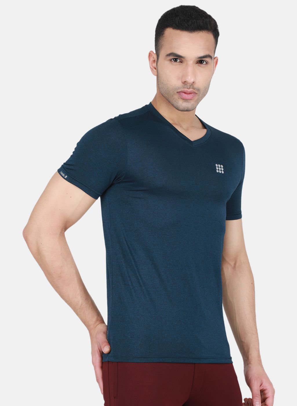 Rock.it Men Navy Blue Solid T-Shirt