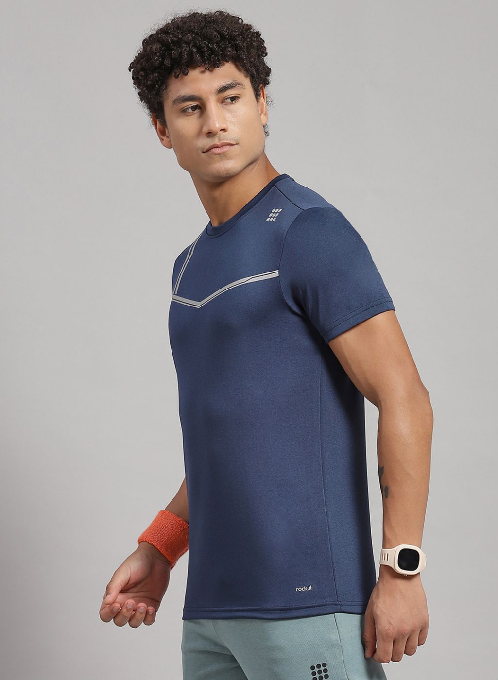 Men Blue Solid T-Shirt