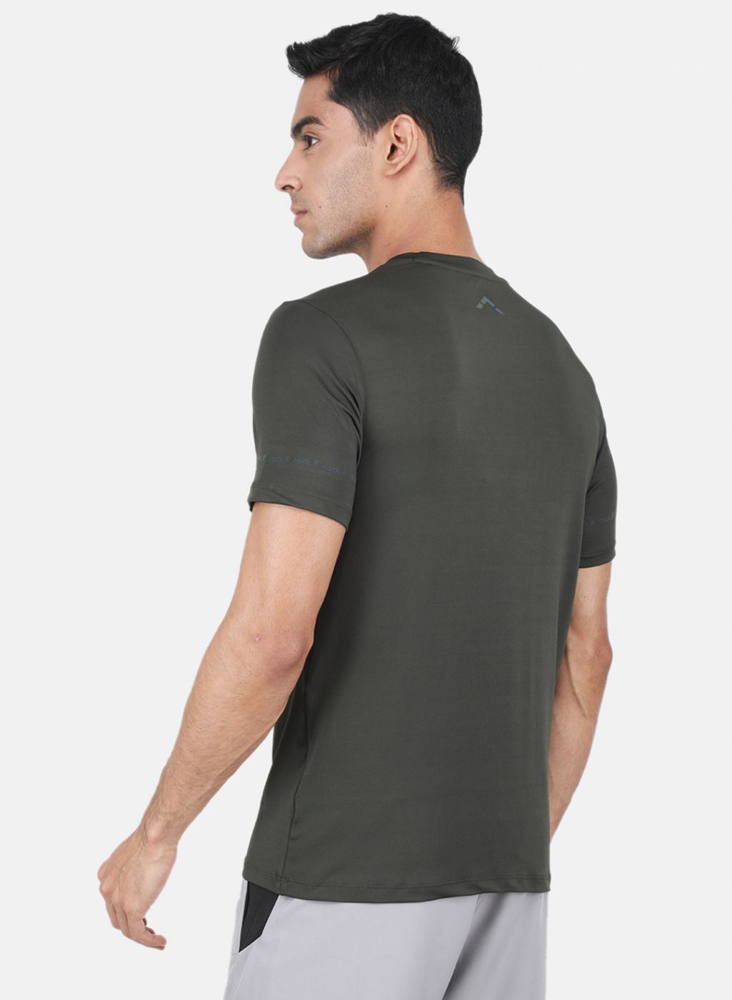 Rock.it Men Olive Solid T-Shirt