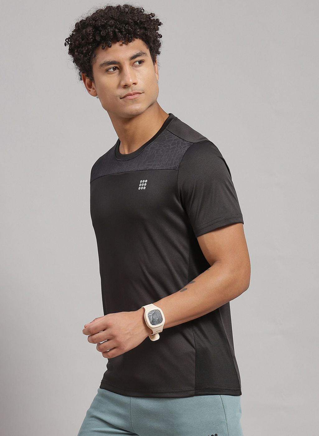 Men Black Solid T-Shirt
