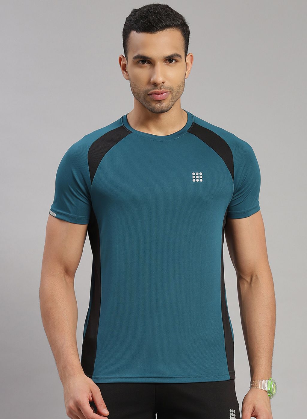 Men Blue Solid T-Shirt