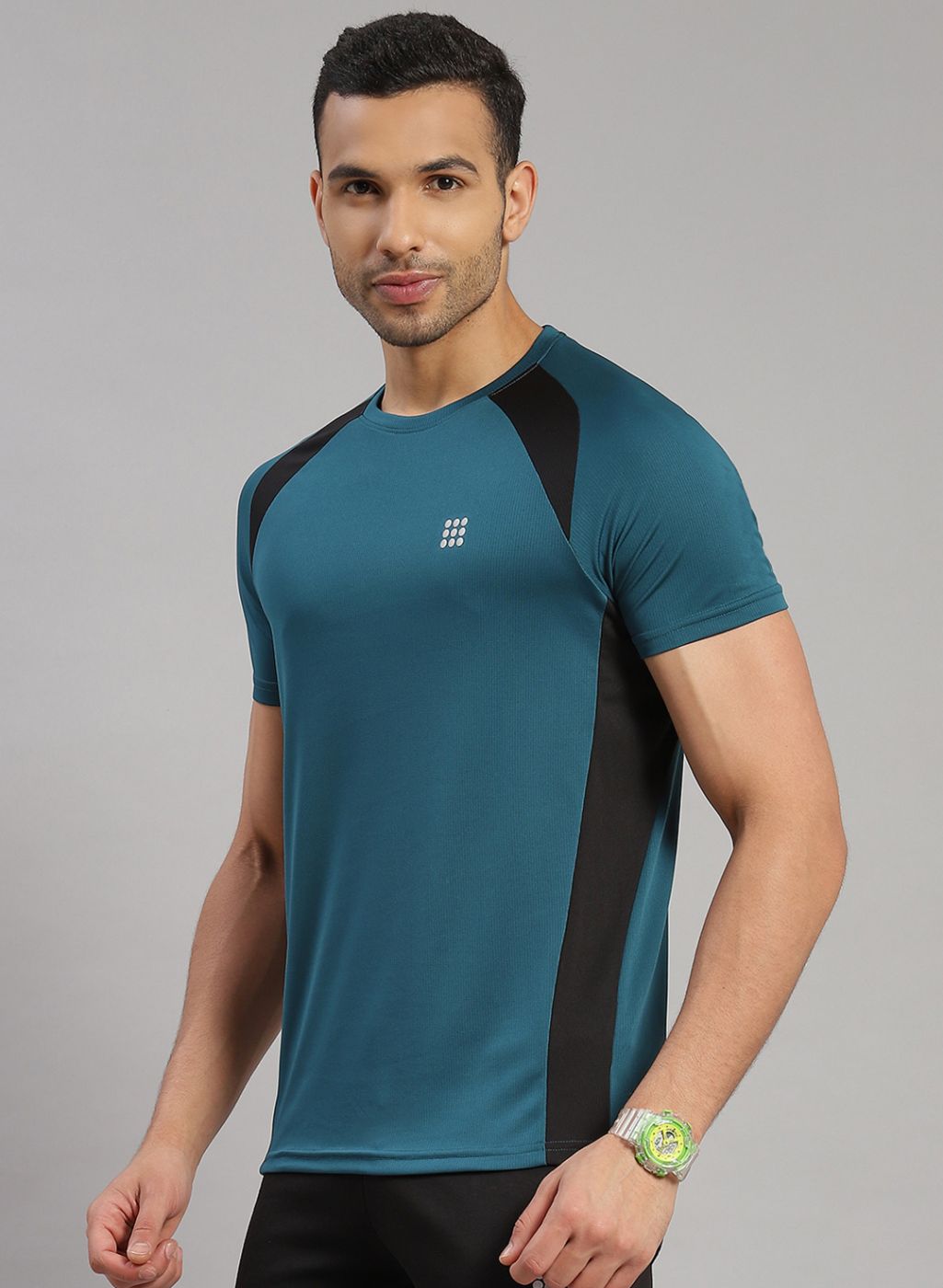 Men Blue Solid T-Shirt