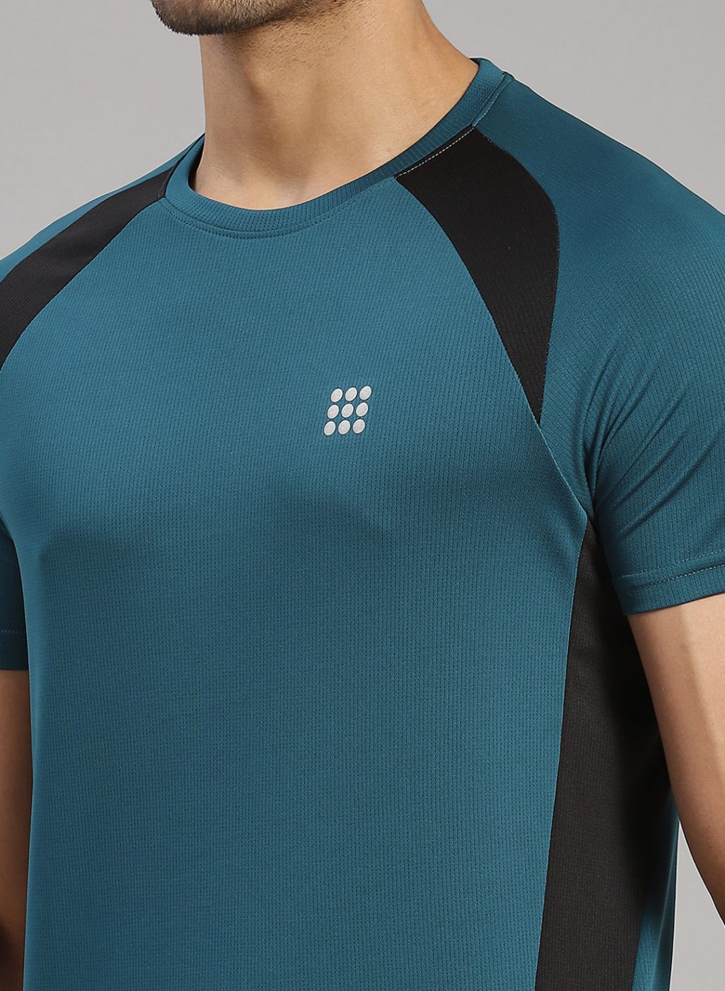 Men Blue Solid T-Shirt