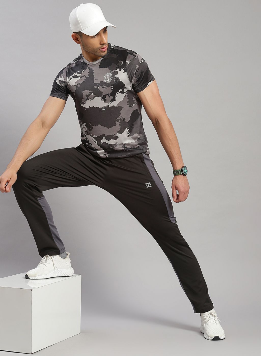Rock.it Men Grey Printed T-Shirt